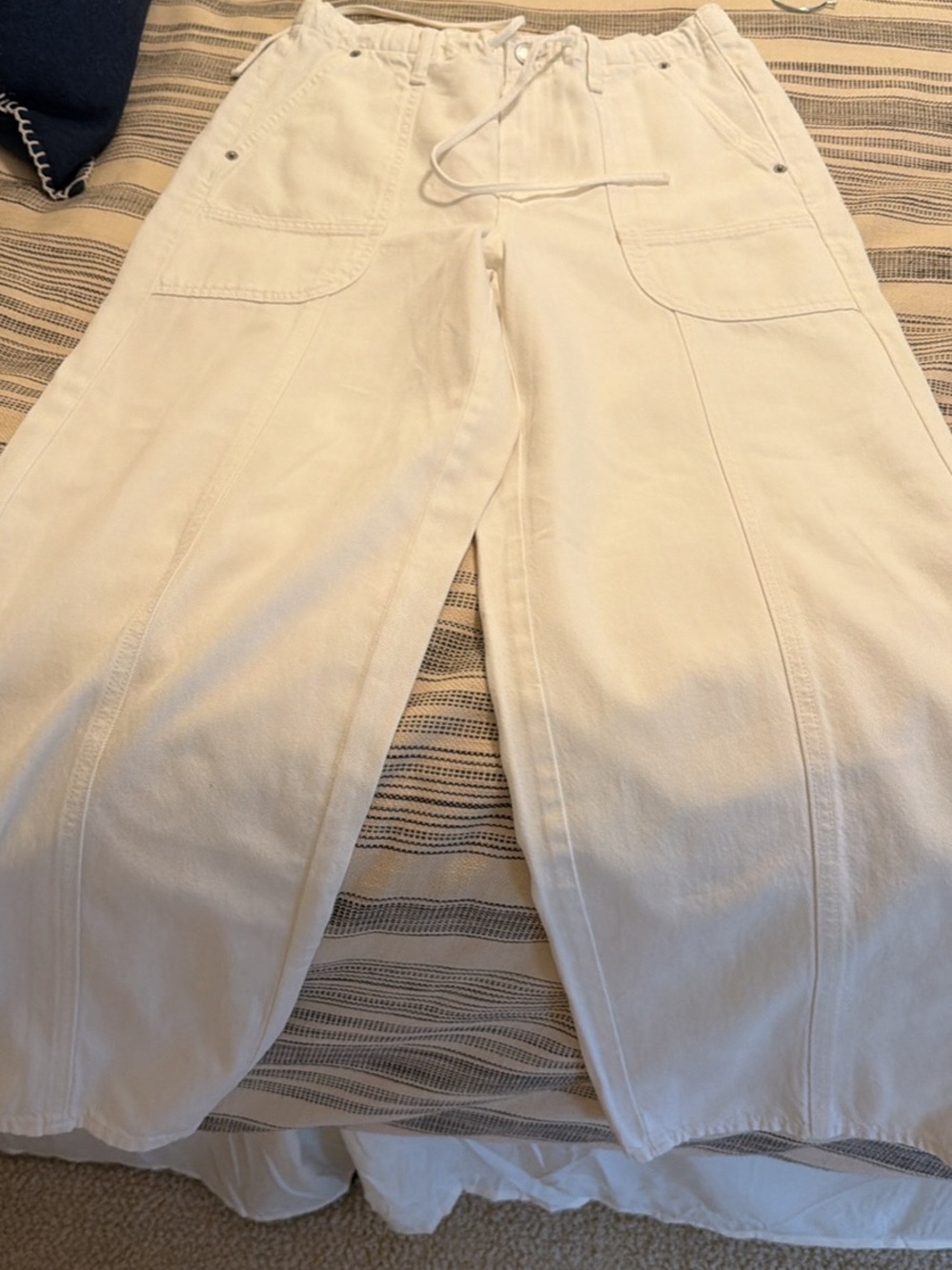UniCream Wide-Leg Drawstring Pants
